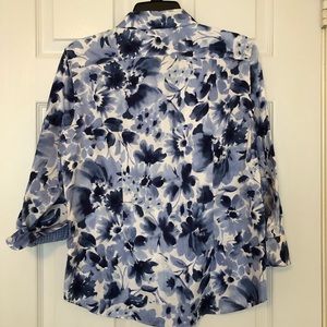 Chaps Tops - Chaps Blue Floral Button Down Chaps Tops - Chaps Blue Floral Button Down